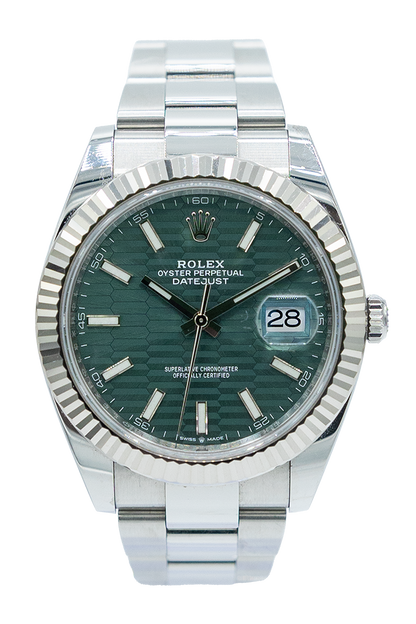 Rolex reference "126334" Datejust steel luxury watch with green "motif" dial