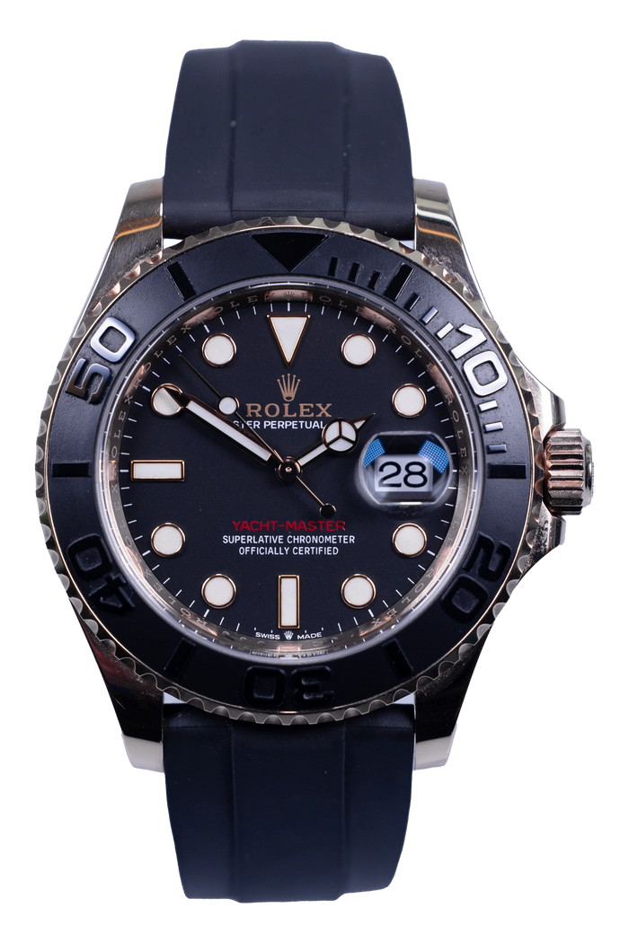 Rolex Yachtmaster 40 Ref. 126655 — schwarzes Zifferblatt, Rosegoldgehäuse, Kautschukband