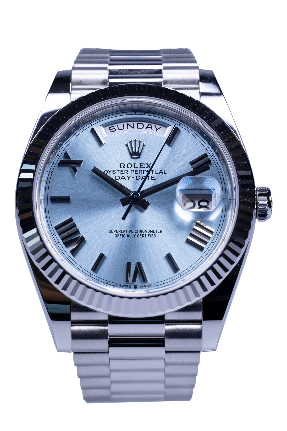 Rolex Day-Date 40 Ref. 228236 in Platin mit eisblauem Zifferblatt und römischen Ziffern (1 / 4)